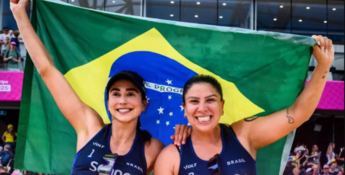 Carol Solberg, do vôlei de praia, comemora prisão de Jair Bolsonaro após vitória no Mundial