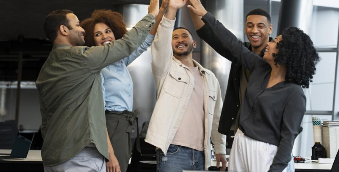 Fim da escala 6x1 pode ter transição para micro e pequenas empresas