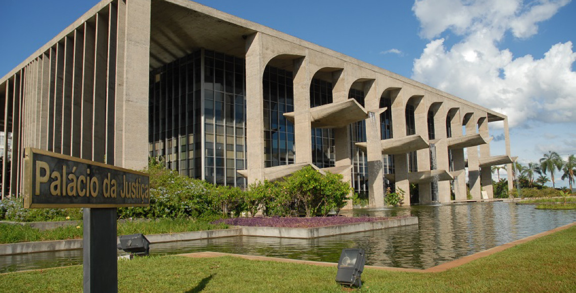 Justiça faz leilão antecipado de 200 veículos apreendidos pela Polícia Federal, alvo de embate no PL Antifacção
