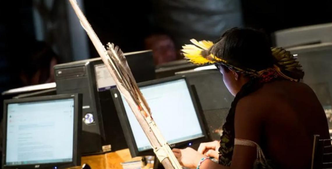 Desinformação e fake news sobre saúde chegam aos povos indígenas pela web