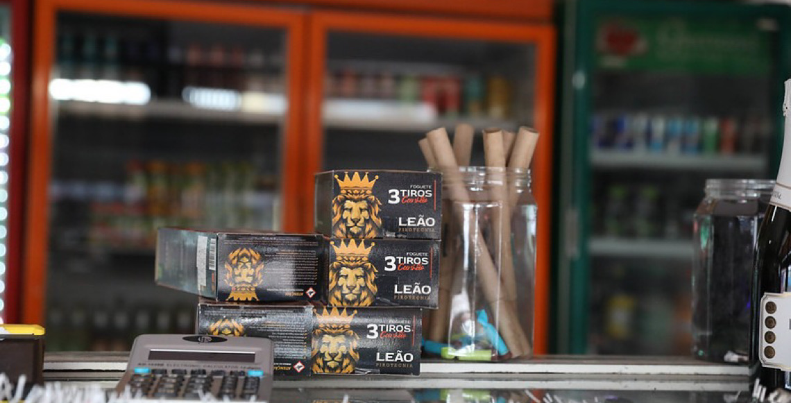 Bombeiros do Distrito Federal dão dicas para evitar acidentes com luzes e fogos nas festas de fim de ano