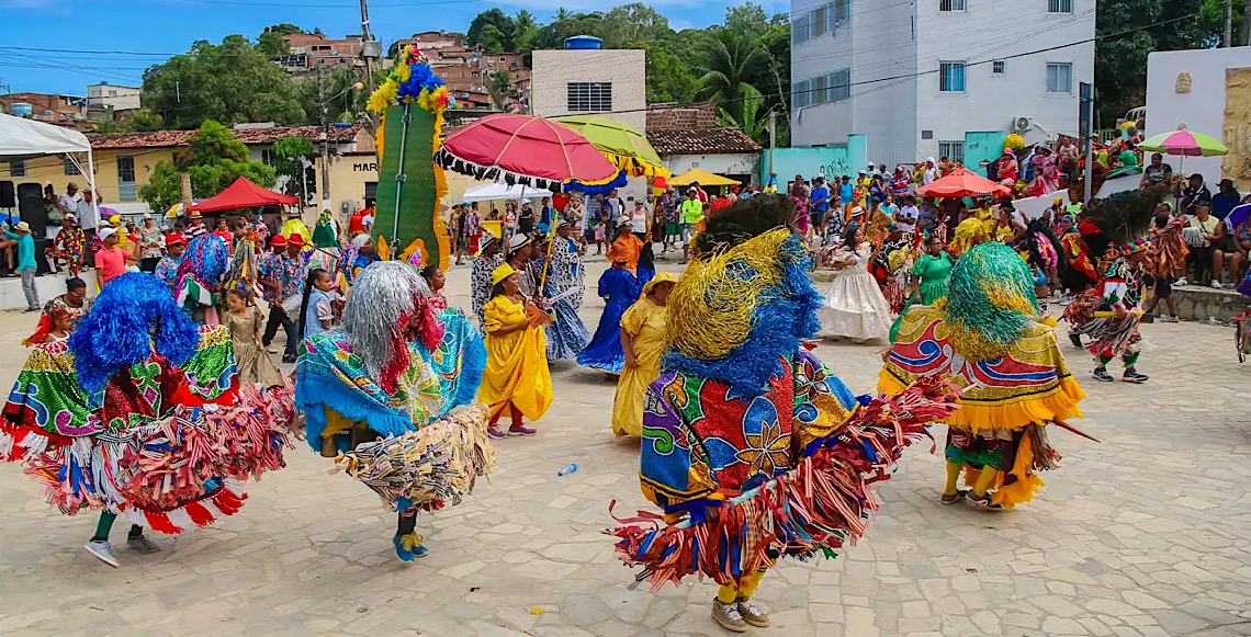 Por Matheus Leitão: Exposição ‘Bloco do Prazer’ desembarca no Ceará com mais de 250 obras
