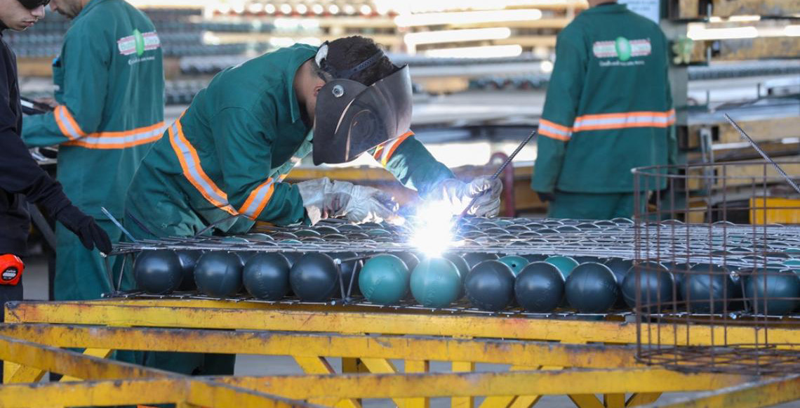 Redução de impostos impulsiona empregos, inovação e investimentos no DF