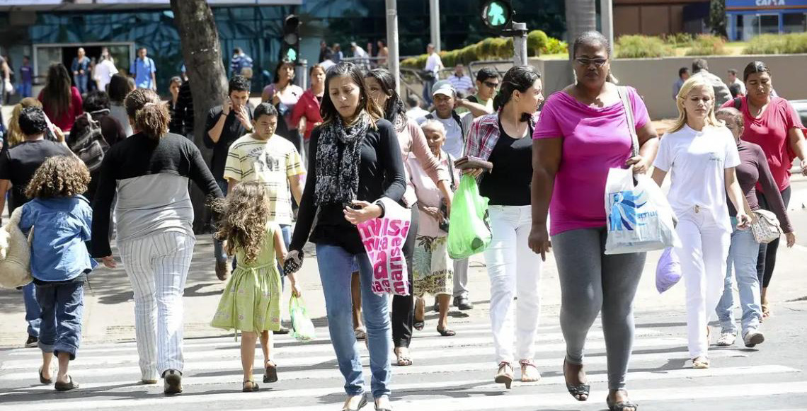 Quase metade das mulheres brasileiras denunciam que não é tratada com respeito