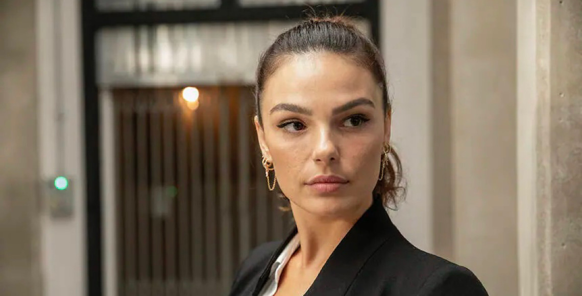 Polícia prende homem que perseguia Isis Valverde há mais de duas décadas