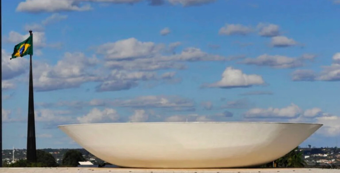 Câmara cassa mandatos de Eduardo Bolsonaro e Alexandre Ramagem