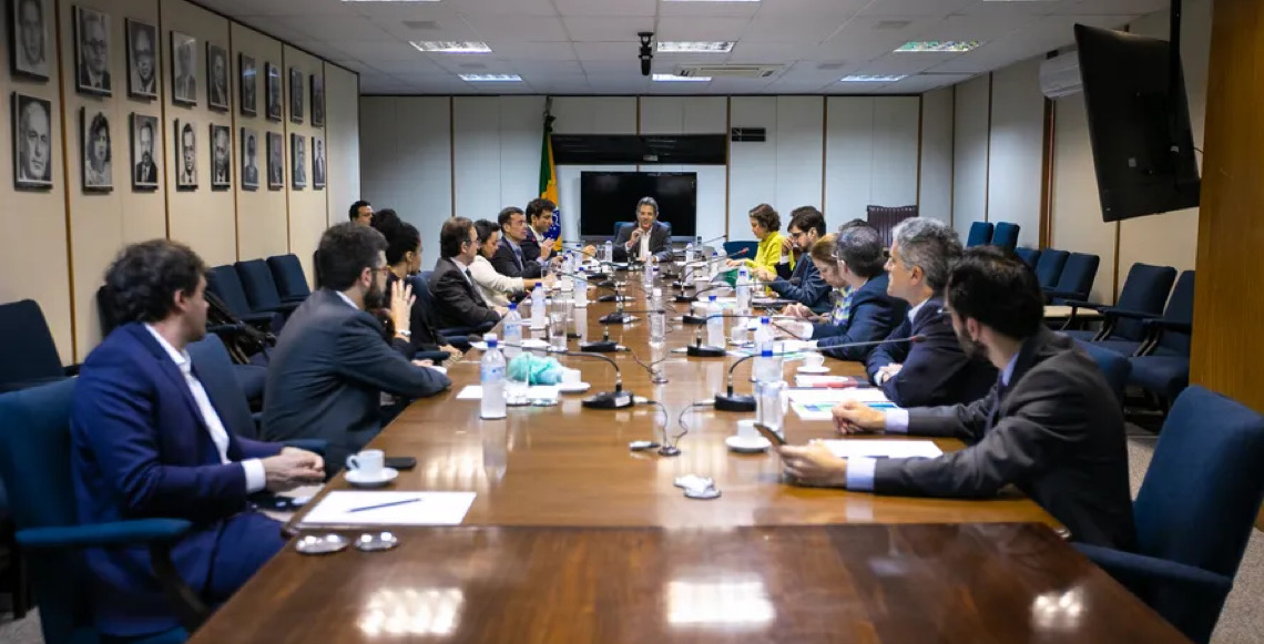 Governo aperta regras de previdência de estados e municípios após caso Master