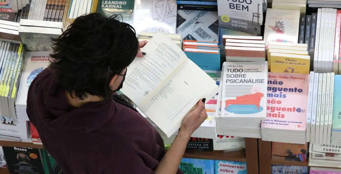 Setor editorial e de livros registra expansão de 13% entre 2023 e 2025