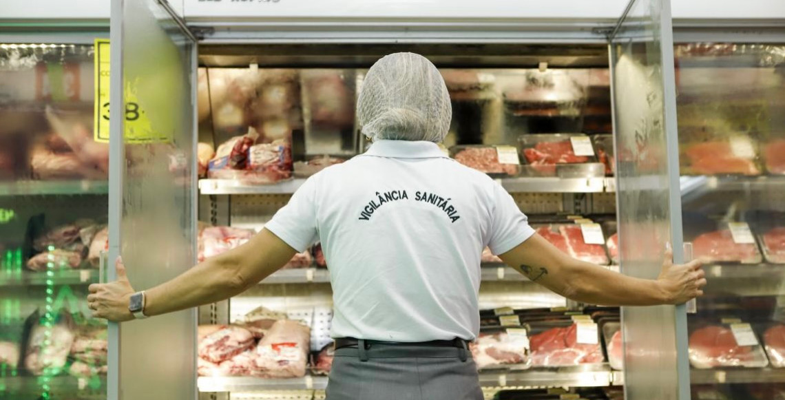 Força-tarefa apreende mais de 2,5 toneladas de alimentos impróprios para o consumo