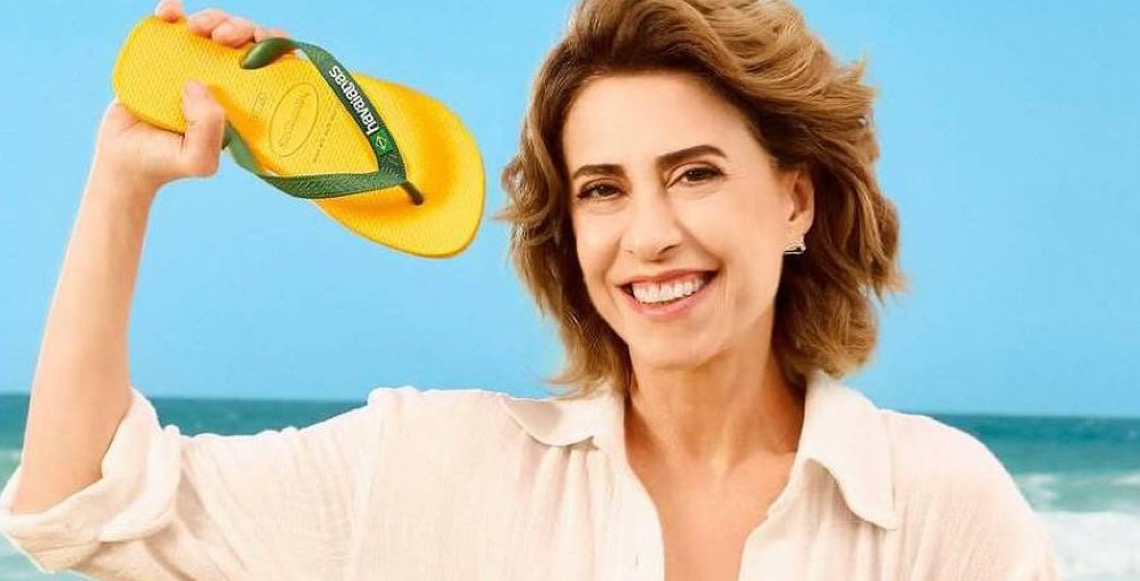 Comercial dos chinelos Havaianas com Fernanda Torres divide direita e esquerda