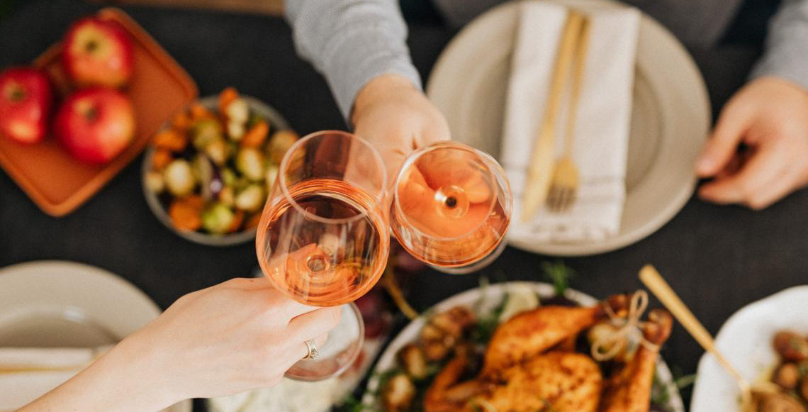 Ceias, reencontros e celebrações: Festas de fim de ano pedem atenção especial de quem tem diabetes e hipertensão