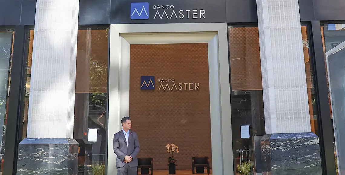 Oficiais de Justiça procuram liquidante do Master no escritório do banco