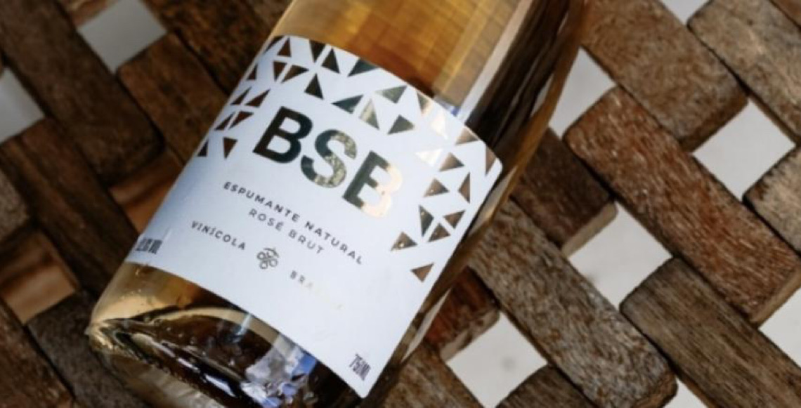 Primeiro espumante da capital chega nas versões brut e nature para brindar as festas de fim de ano