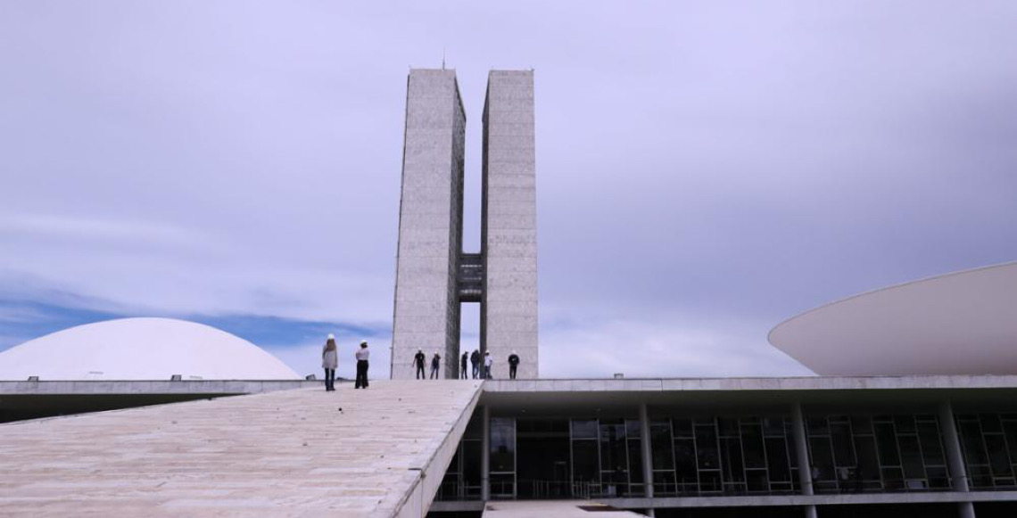 Número de deputadas dobra em 20 anos, mas Brasil é último na América do Sul