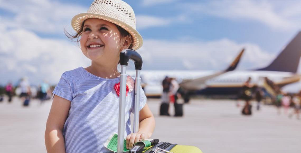 Vai viajar com crianças ou adolescentes? Fique atento à documentação