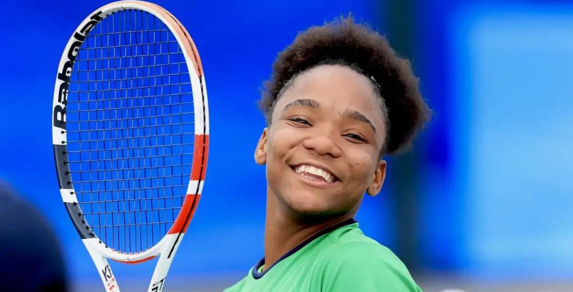 Vitória Miranda é eleita a melhor tenista jovem da temporada 2025