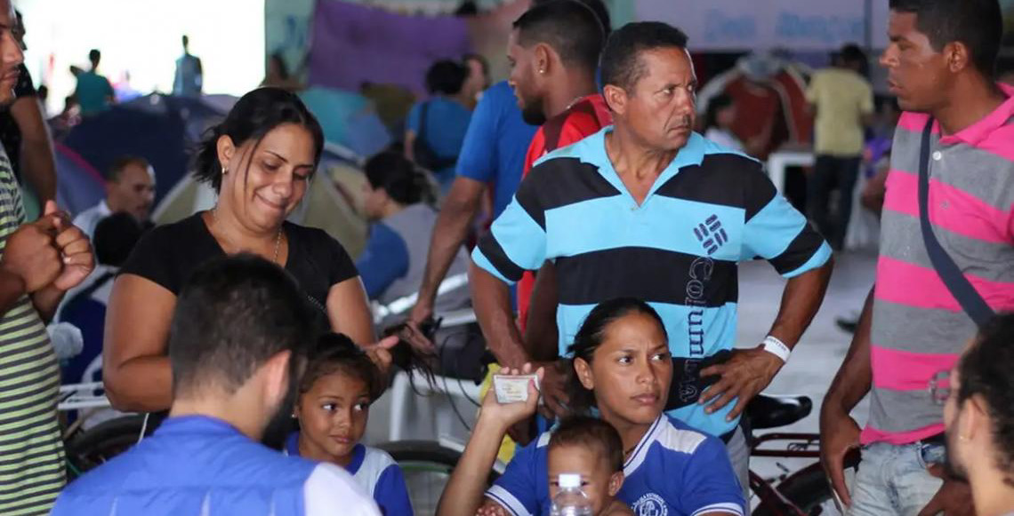 Venezuelanos que vivem no Brasil veem com tristeza crise em seu país