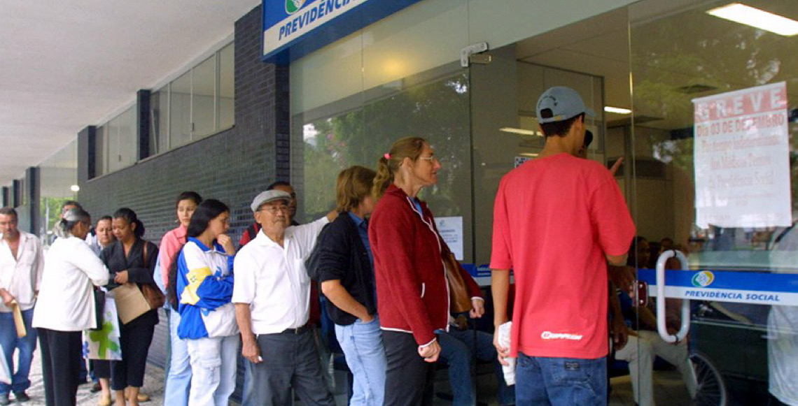 Sancionada lei que proíbe descontos em benefícios do INSS