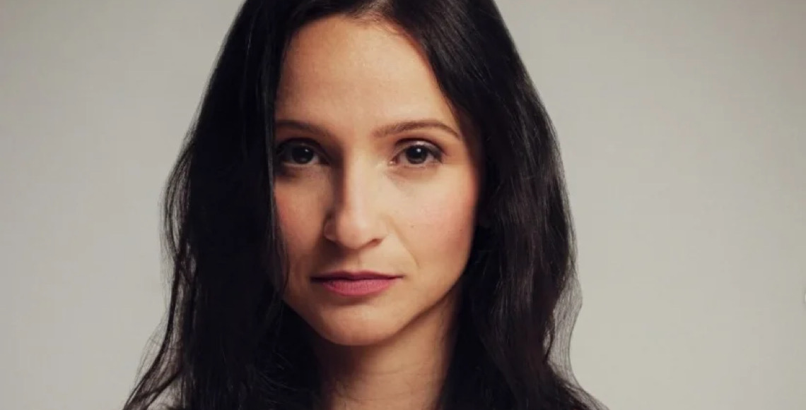 María Elena Morán narra fracasso do regime venezuelano sem maniqueísmos