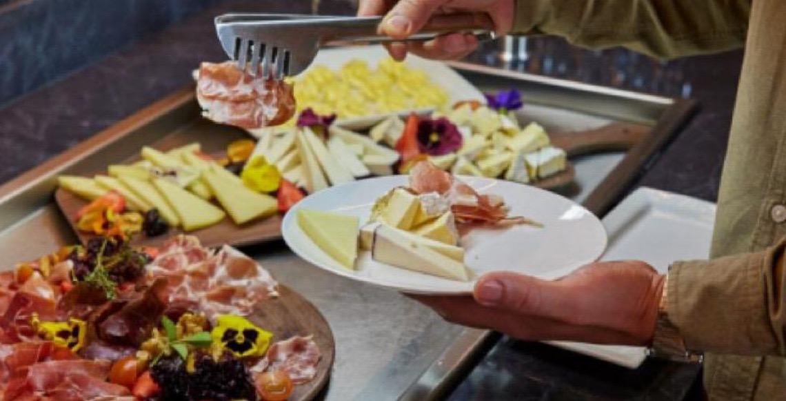 Em novo aeroporto de Lima, sala VIP da Latam homenageia gastronomia latina