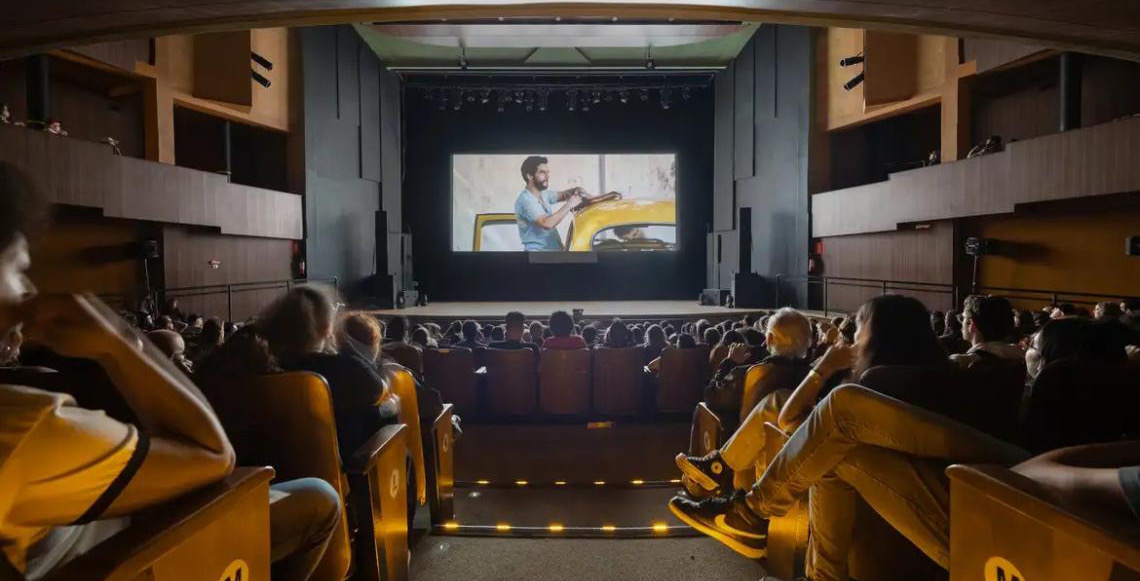 Depois de prêmios, O Agente Secreto está em mais salas de cinema