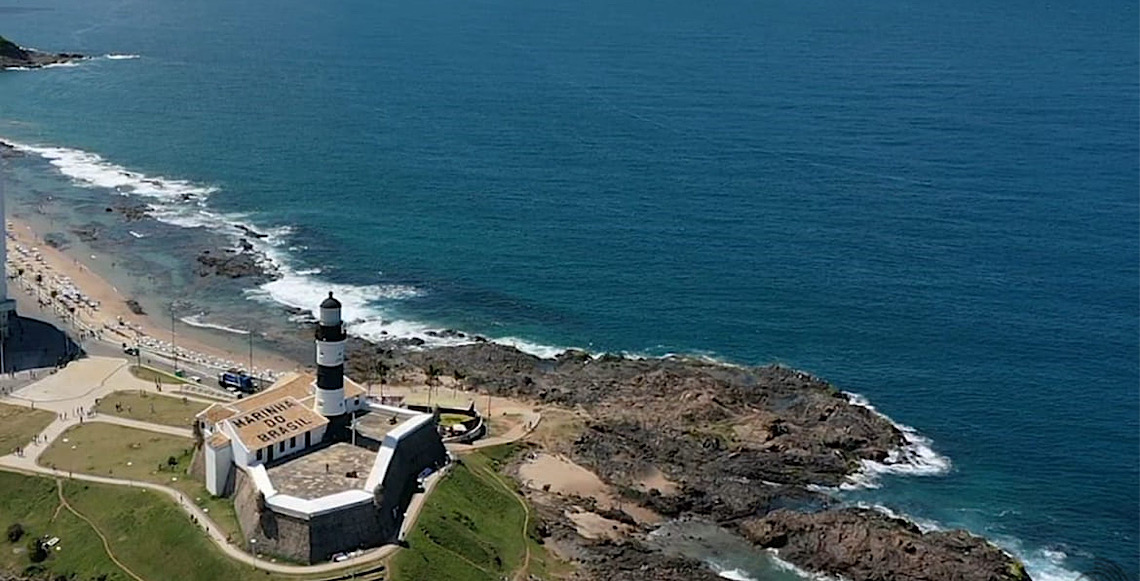 Farol da Barra é o 2º ponto turístico mais fotografado do Brasil