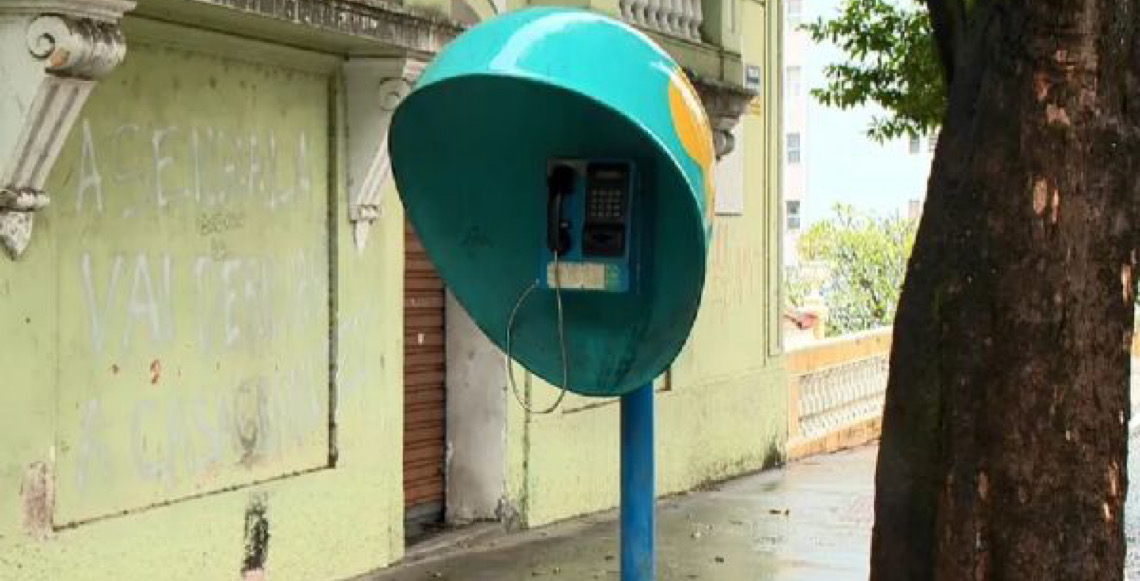 Com fim das concessões, operadoras começam a retirar orelhões do país