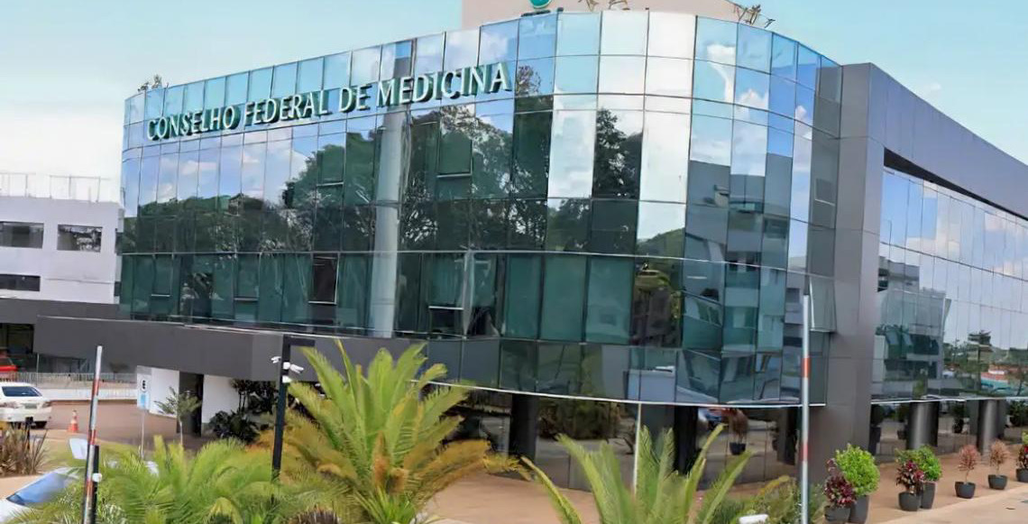 CFM  estuda usar Enamed para conceder registro profissional