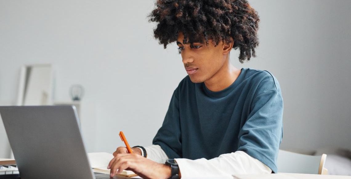 Projeto Aprova VP amplia acesso gratuito à capacitação tecnológica no DF