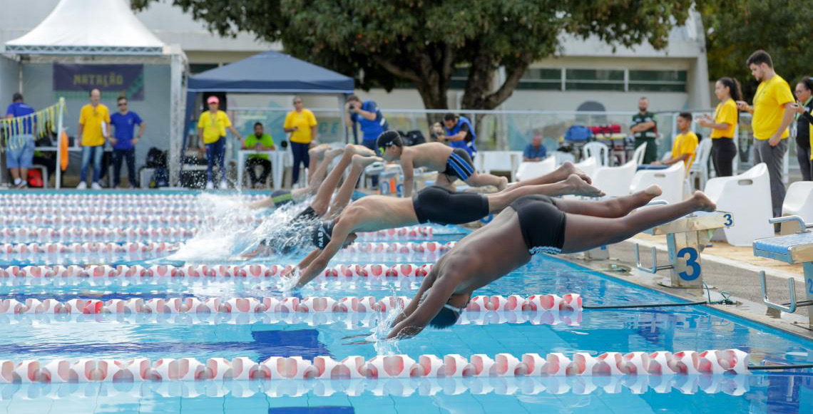C. Interescolar de Esportes oferece vagas para responsáveis de alunos matriculados