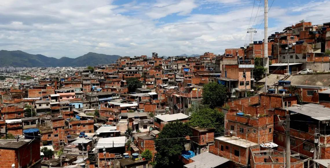 Segurança, moradia, saúde são maiores demandas de moradores de favelas brasileiras