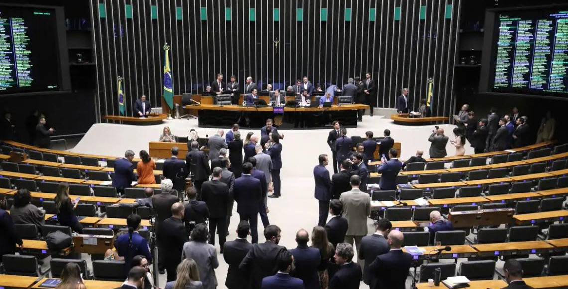 Câmara dos Deputados aprova projeto que cria a Universidade Federal do Esporte