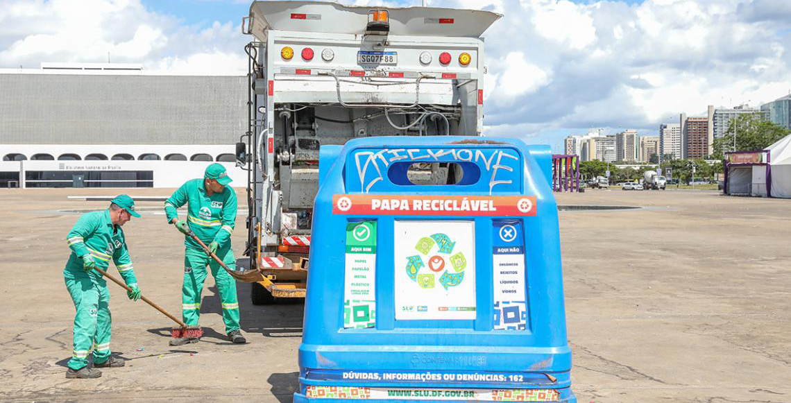 Força-tarefa do SLU recolhe 29 toneladas de lixo e devolve ruas limpas após o Carnaval 2026