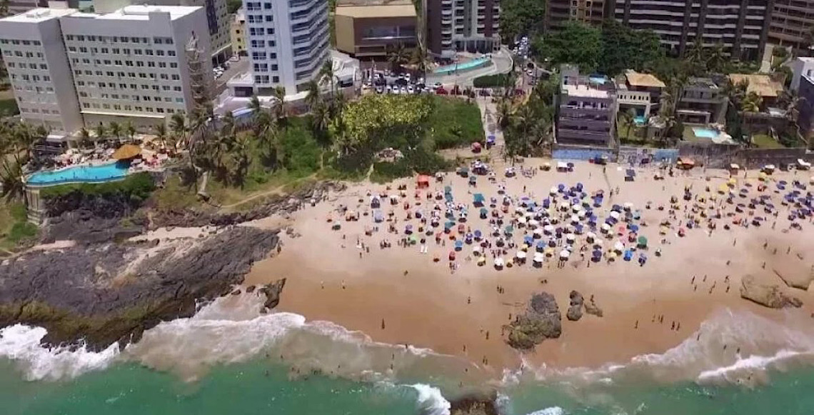 Justiça Federal barra construção de torres na praia do Buracão, em Salvador, na Bahia