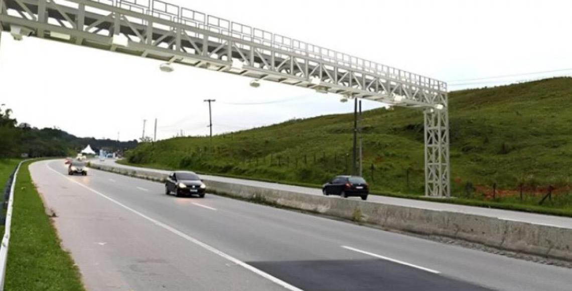 Contramão para escapar de pedágio eletrônico dá multa, processo e dor de cabeça