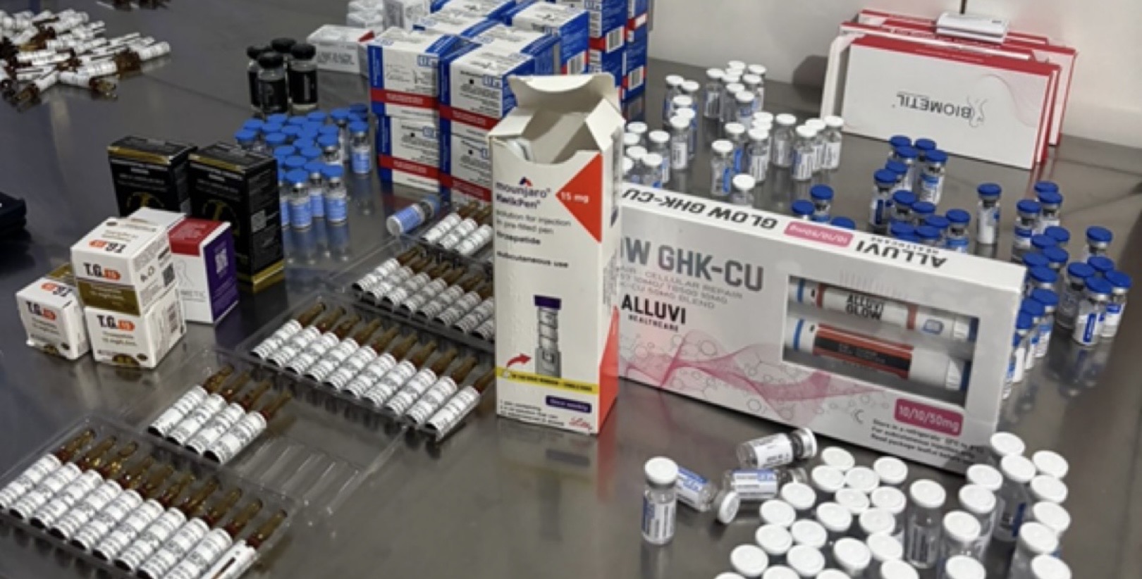 Medicamentos irregulares e sem registro são apreendidos pela Vigilância Sanitária do Distrito Federal