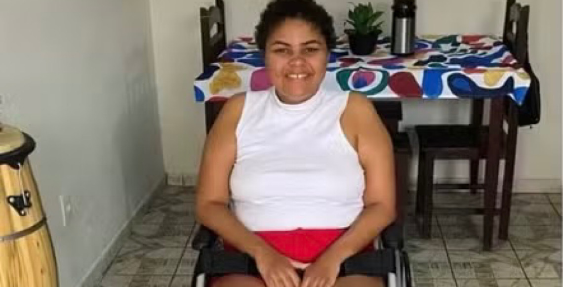 Atriz e produtora cultural Paloma Alecrim, com ELA briga na Justiça para manter home care