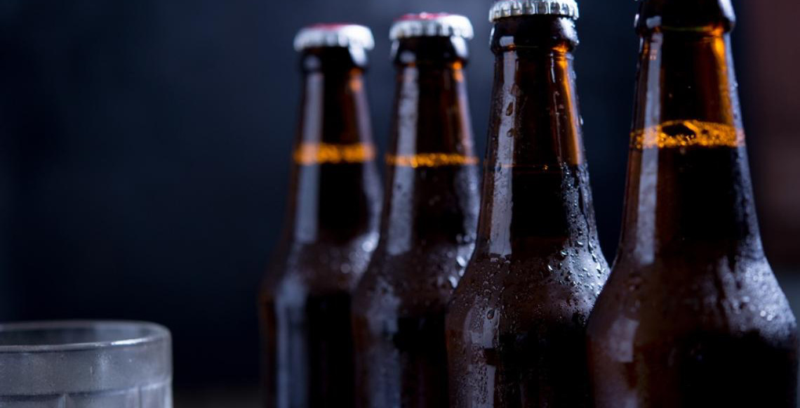 Consumo de bebidas alcoólicas cai mundialmente, varejo se adapta a nova demanda