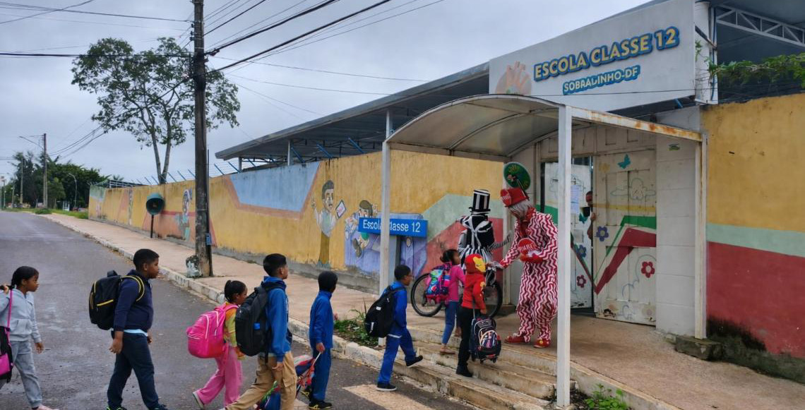Departamento de Estradas de Rodagem do DF aposta na conscientização de alunos da rede pública de ensino