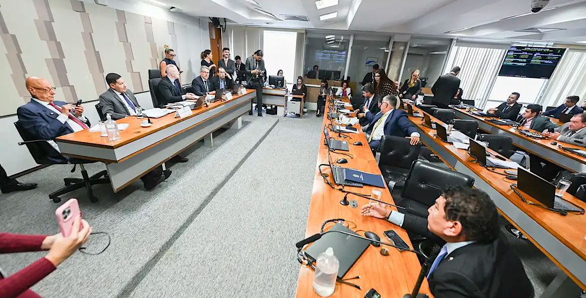 Irmãos de Dias Toffoli não são obrigados a depor em CPI, decisão é do ministro André Mendonça 