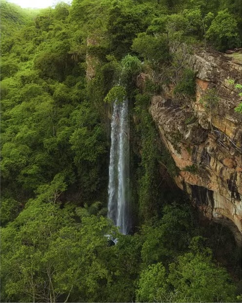 Grandes cachoeiras e sítios arqueológicos formam polo ecoturístico guardadinho no oeste baiano