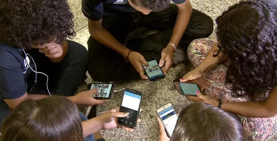 Um terço dos homens da geração Z diz que esposas devem obedecer maridos, aponta estudo