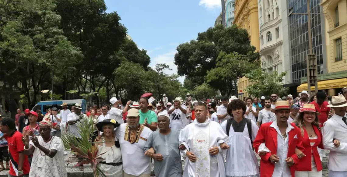 Justiça do Distrito Federal assegura o direito de liberdade religiosa à professora da rede pública