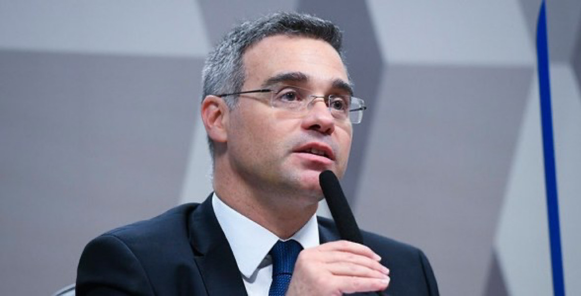 Na Alemanha, André Mendonça vive semana de homem mais poderoso do Brasil