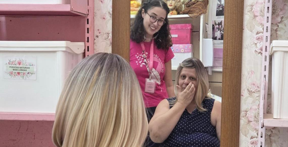 Rede Feminina transforma dor em acolhimento com doação de perucas a pacientes oncológicos