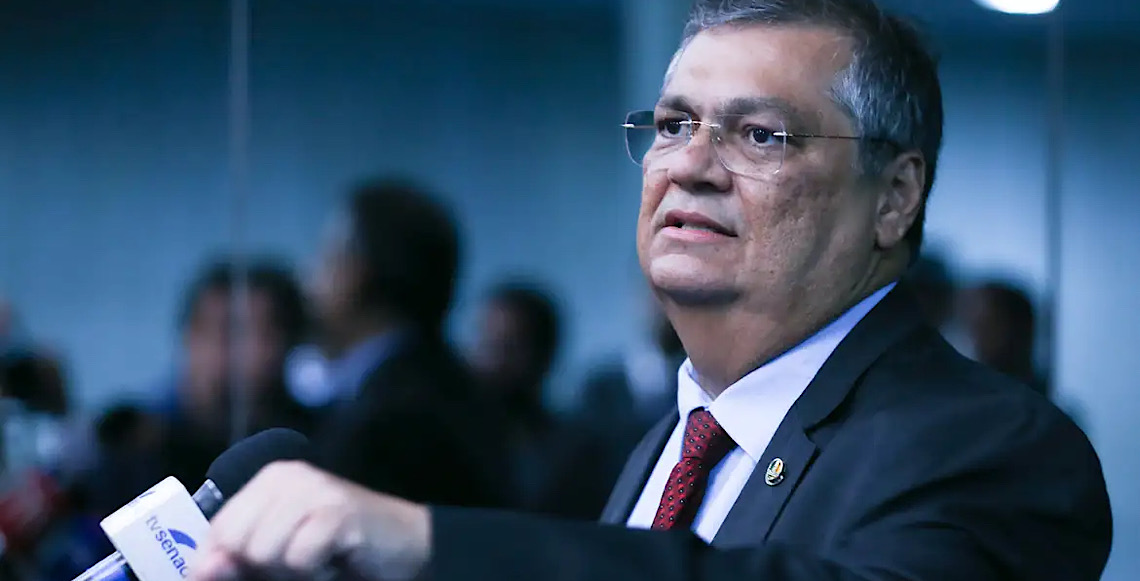 Ministro Flávio Dino acaba com a aposentadoria compulsória como punição a juízes 