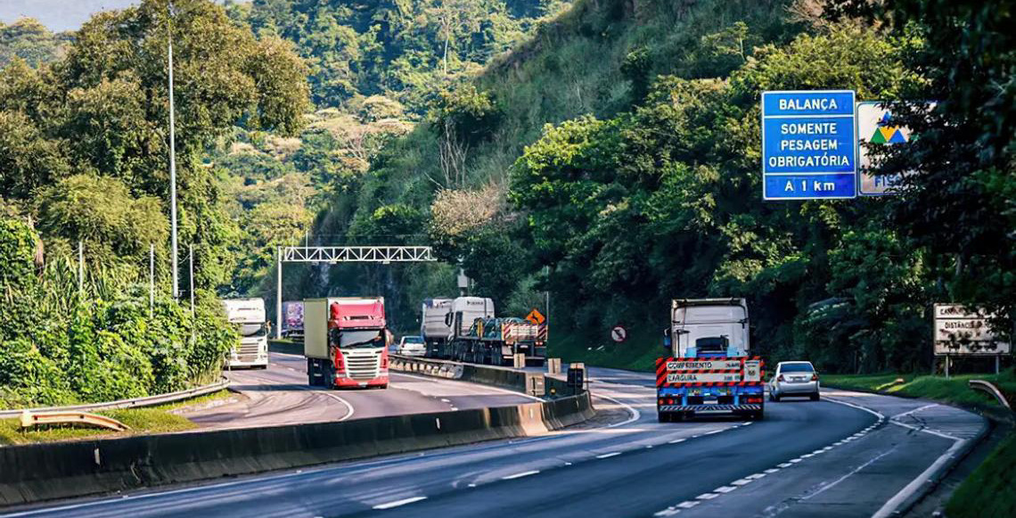Em meio à ameaça de greve, governo brasileiro quer barrar empresas que descumprirem tabela de frete mínimo