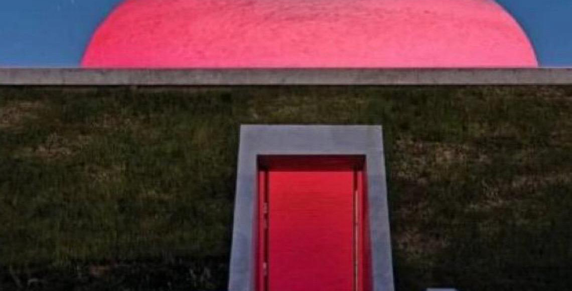 Instalação de James Turrel transforma o céu num jogo de cores em José Ignacio