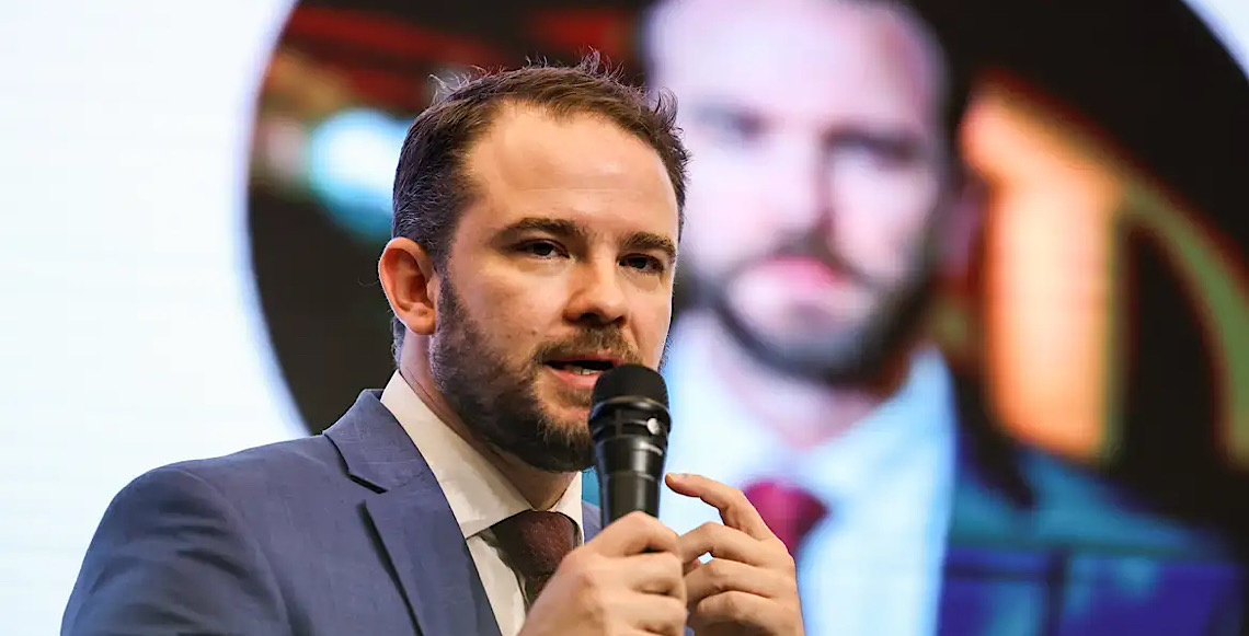 Governo buscará alternativas se estados não baixarem ICMS do diesel, diz Durigan em primeira entrevista