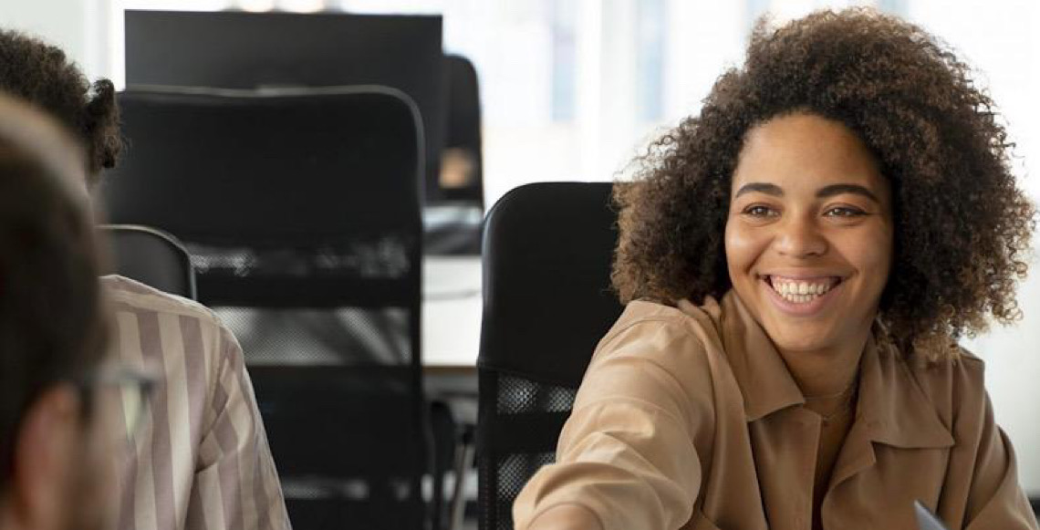 Mais de 1,5 mil vagas de emprego estão disponíveis nas agências do trabalhador nesta terça-feira